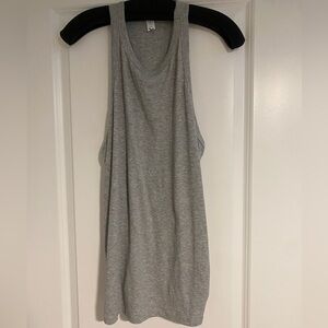 Old Navy maternity workout top size xl. Heather gray. High neck. Ruched sides.